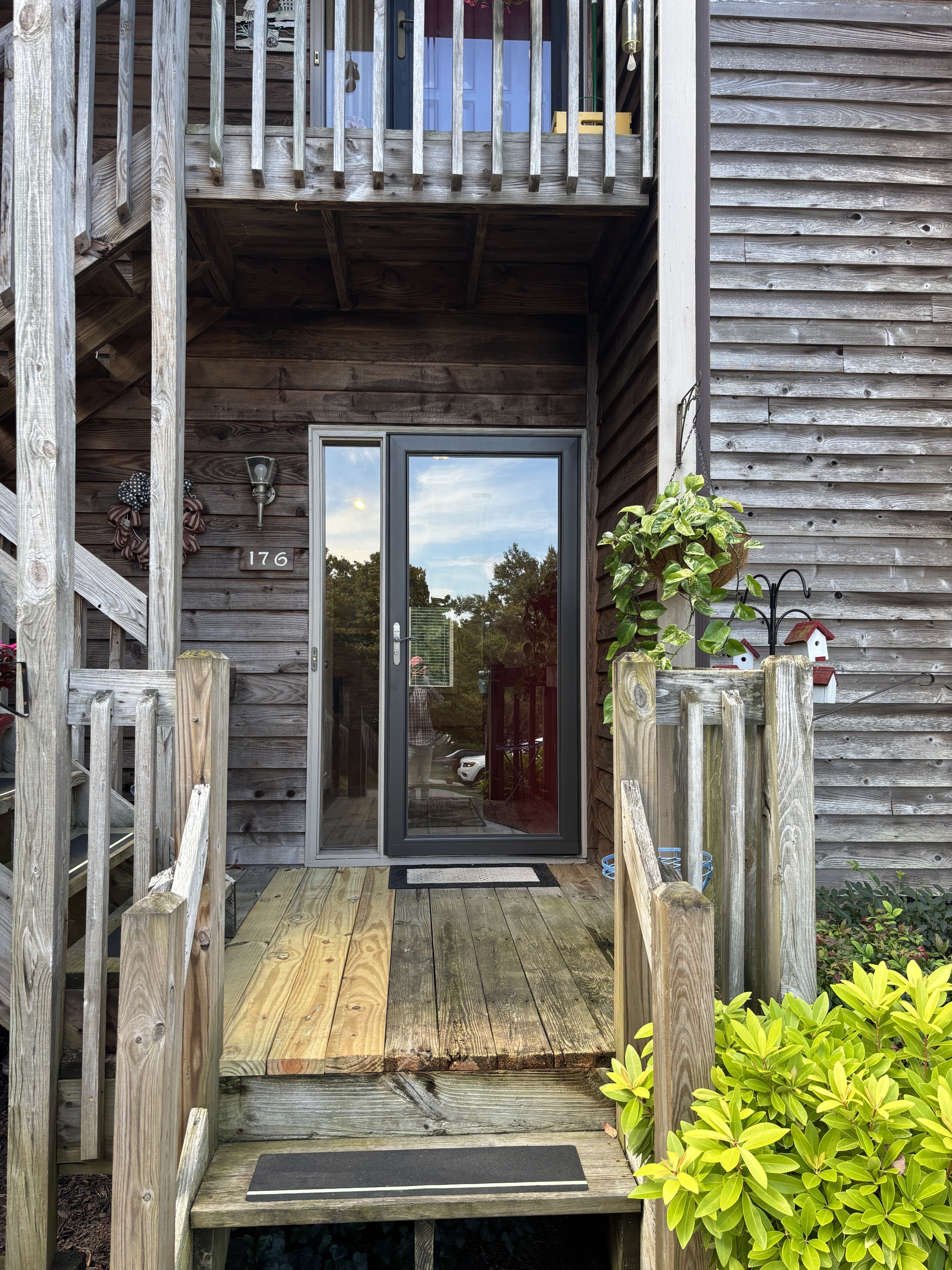 176 Kinloch Court - 1